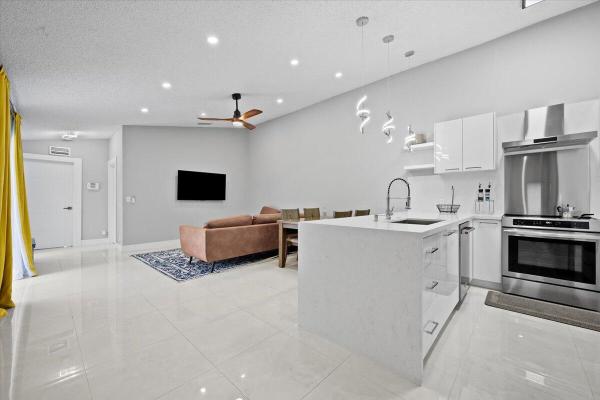 Sugar Pond Manor, 1329 Periwinkle Pl, Wellington, Florida 33414, image 1