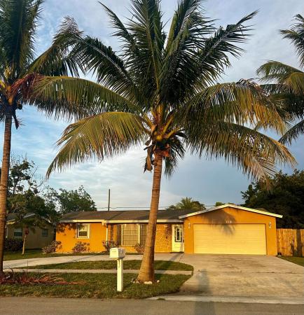 Palm Beach Lakes South, 318 Gale Pl, West Palm Beach, Florida 33409, image 1