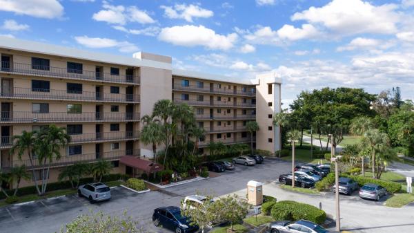 Lucerne Pointe, 7770 Tahiti Ln #408, Lake Worth Beach, Florida 33467, image 1