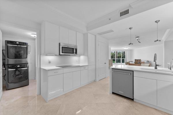 Townsend Place, 550 SE Mizner Blvd #B206, Boca Raton, Florida 33432, image 1