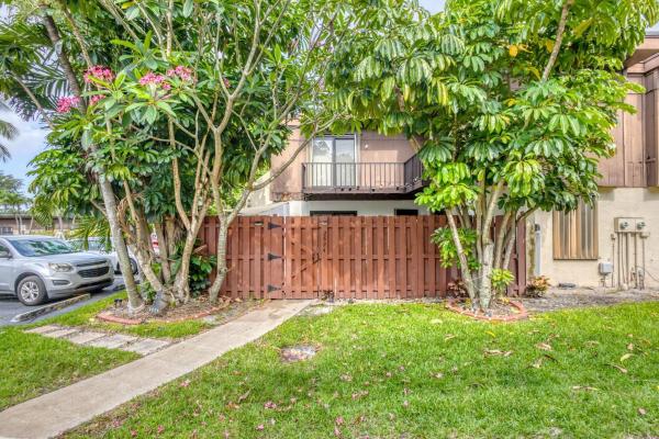 Kirkwood Townhomes, 2824 Kirk Rd, Lake Worth Beach, Florida 33461, image 1