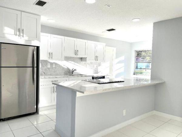 Knob Hill Club, 354 NW 42nd St, Boca Raton, Florida 33431, image 1