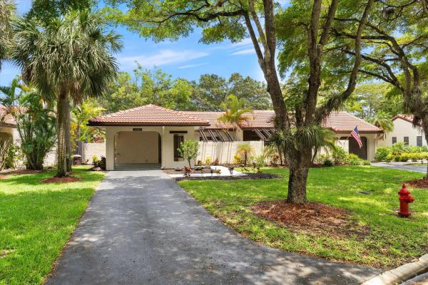 The Palms Of Boca Lago, 21690 Tall Palm Cir #10a, Boca Raton, Florida 33433, image 1