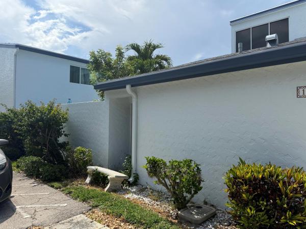 Castlewood Town Villas, 129 Lehane Ter 130th Ter #130, North Palm Beach, Florida 33408, image 1