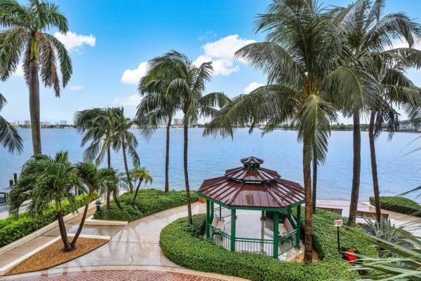 Marina Grande Club & Residences, 2640 Lake Shore Dr #2409, Riviera Beach, Florida 33404, image 2