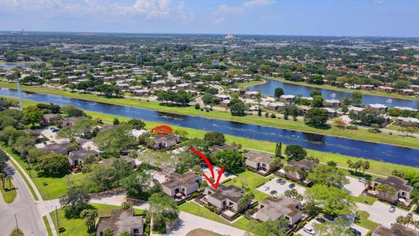 Village Of Sandalwood Lakes South, 6644 66th Way, West Palm Beach, Florida 33409, image 3