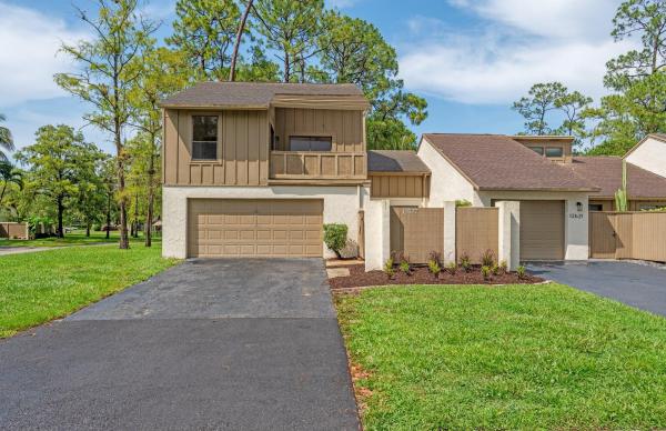 Hidden Pines Of Wellington, 12627 Shady Pines Ct, Wellington, Florida 33414, image 1