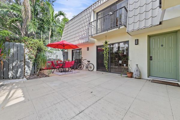 Embassy Park, 1700 Embassy Dr #504, West Palm Beach, Florida 33401, image 1
