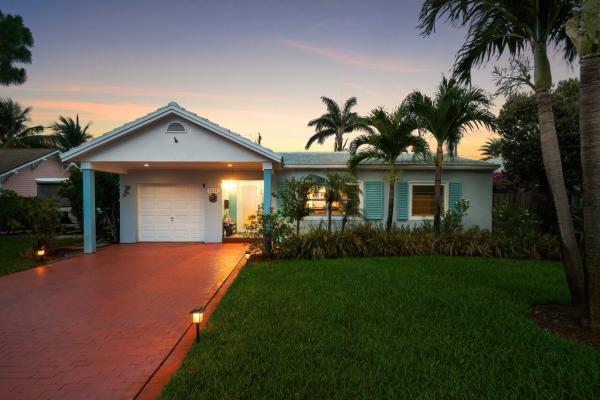 Lake Worth Town, 1222 N Palmway, Lake Worth Beach, Florida 33460, image 1