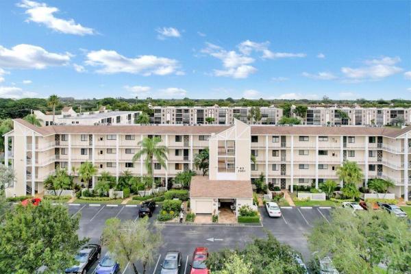 Huntington Lakes 5, 7351 Kinghurst Dr #108, Delray Beach, Florida 33446, image 1