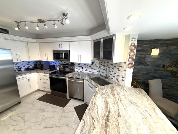 Jefferson Tower, 2425 Presidential Way #1804, West Palm Beach, Florida 33401, image 1