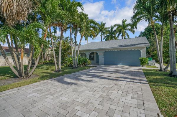 South Shore Of Wellington, 12091 Sugar Pine Trl, Wellington, Florida 33414, image 1