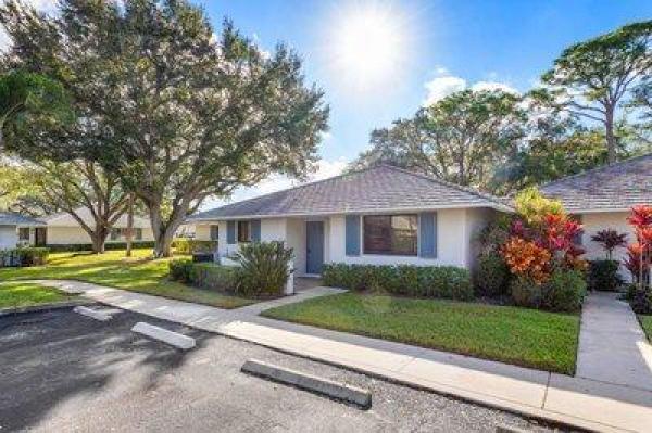 Club Cottages, 605 Club Dr, Palm Beach Gardens, Florida 33418, image 1