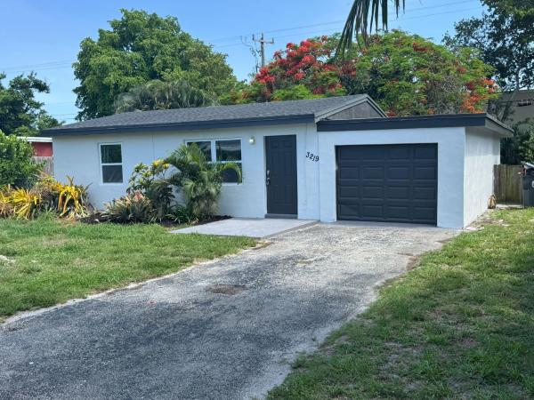 Englewood Manor, 3219 Vassallo, Lake Worth Beach, Florida 33461, image 1