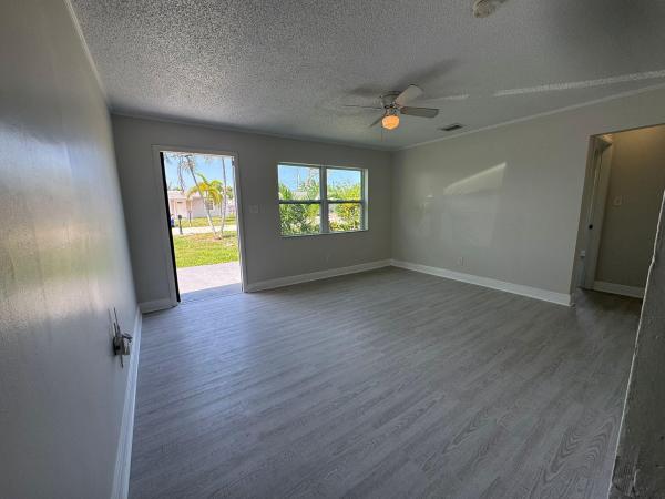 Englewood Manor, 3219 Vassallo Ave, Lake Worth, Florida 33461, image 2
