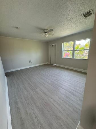 Englewood Manor, 3219 Vassallo Ave, Lake Worth, Florida 33461, image 3