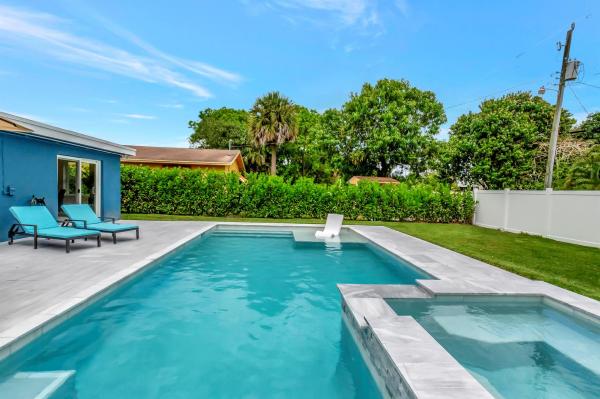 Carver Memorial Park, 219 NW 14th Ave, Delray Beach, Florida 33444, image 1