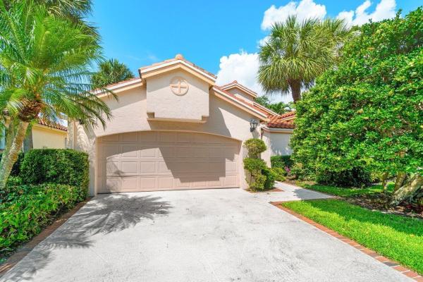 Hidden Cove At Jonathan's Landing, 16703 Hidden Cove Dr, Jupiter, Florida 33477, image 1