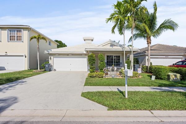 6816 Hendry Dr, Greenacres, Florida 33463, image 1