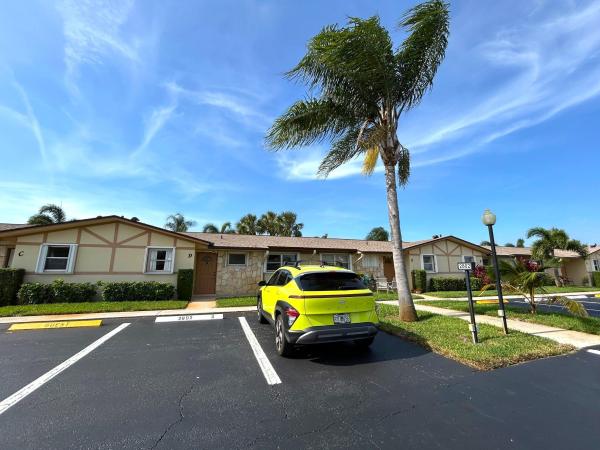 Crosley At Cresthaven Villas, 2802 Crosley Dr #D, West Palm Beach, Florida 33415, image 1