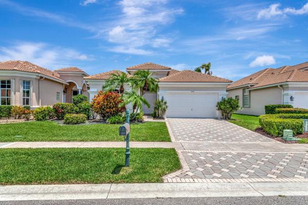Turnberry Isle At Aberdeen, 6943 Fairway Lakes Dr, Boynton Beach, Florida 33472, image 1