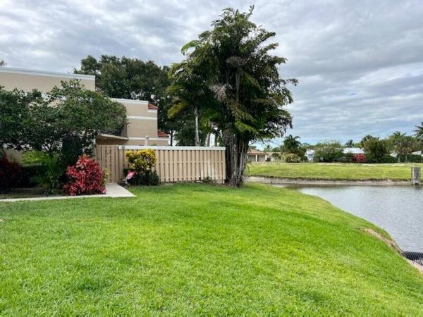 Chateau Wood, 4175 Village Dr #C, Delray Beach, Florida 33445, image 1