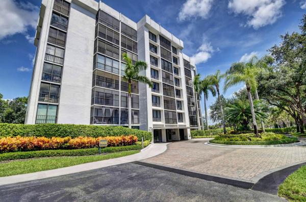 Lakewood Midrise At Boca West Country Club, 7847 Lakeside 1063rd Blvd #1063, Boca Raton, Florida 33434, image 1
