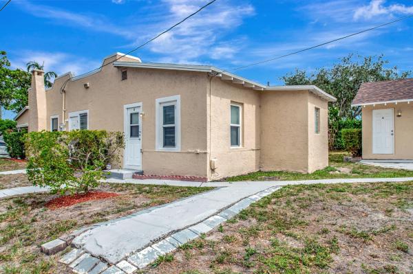 Lake Worth Town, 701 S J St, Lake Worth Beach, Florida 33460, image 1