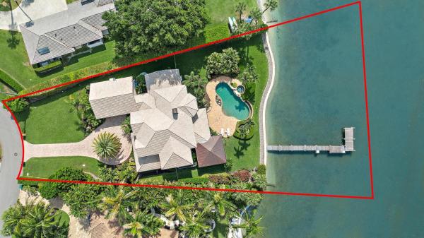 Tequesta Country Club, 20 Yacht Club Pl, Tequesta, Florida 33469, image 1
