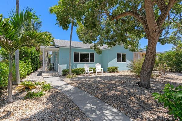 Lake Worth Town, 1120 N Palmway, Lake Worth Beach, Florida 33460, image 1