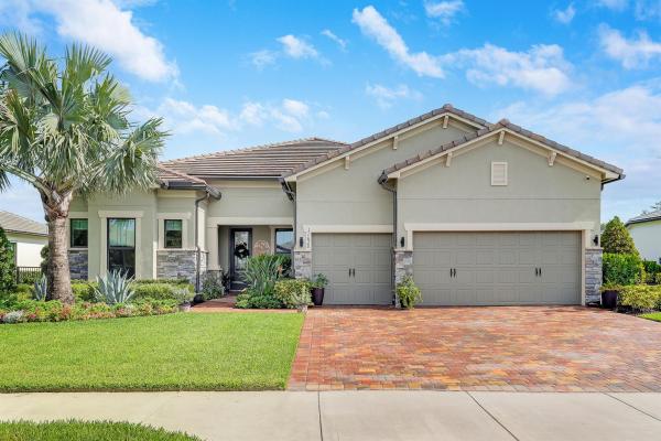 Ancient Tree, 11620 Sally Ann Dr, Palm Beach Gardens, Florida 33412, image 1