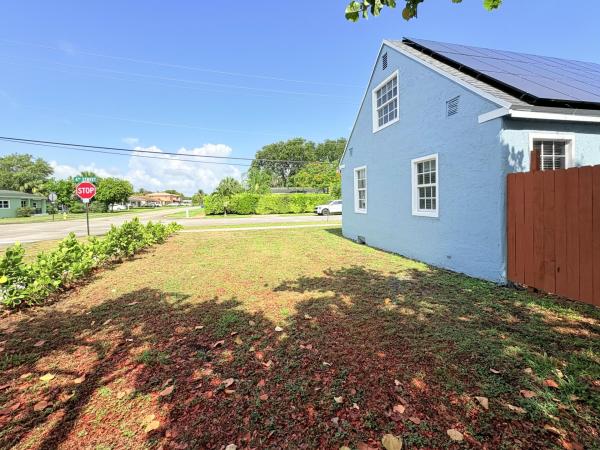 Kelsey City, 307 4th St, Lake Park, Florida 33403, image 2