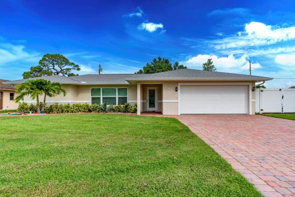 410 SE Verada Ave, Port St. Lucie, Florida 34983, image 1