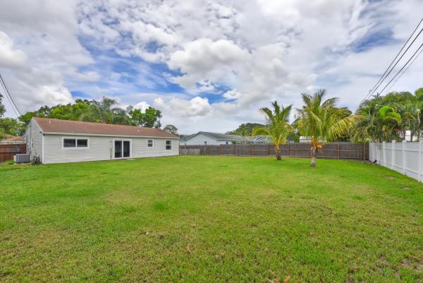 Sandhill Crossing, 1967 SE Dranson Cir, Port St. Lucie, Florida 34952, image 2