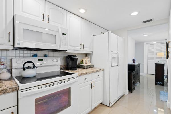 Porta Bella East, 899 Jeffery St #301, Boca Raton, Florida 33487, image 1