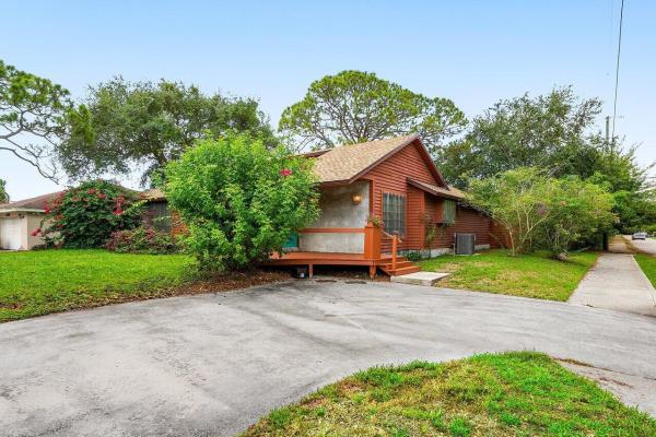Biltmore Terrace, 4744 Dolphin Dr, Lake Worth Beach, Florida 33463, image 1