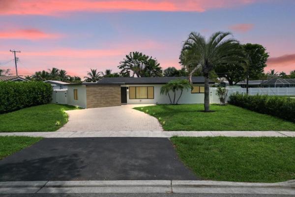 Deerfield Ridge, 1001 SE 13th Ct, Deerfield Beach, Florida 33441, image 1