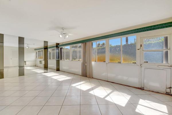 Fernley 4 At Cresthaven Townhomes, 5800 Fernley Dr W #51, West Palm Beach, Florida 33415, image 2
