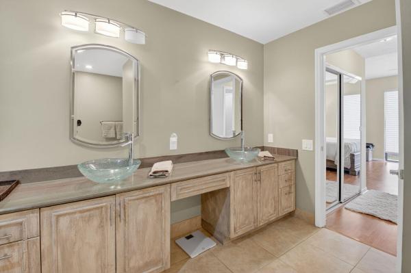 Monterey Lake, 5465 Monterey Cir, Delray Beach, Florida 33484, image 2