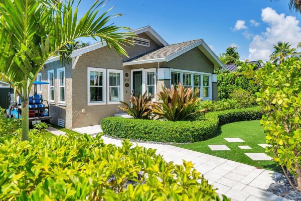 Central Park South Palm Beach, 216 Lakeland Dr, West Palm Beach, Florida 33405, image 1