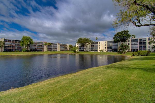 Huntington Lakes 1, 6585 Kensington Ln #307, Delray Beach, Florida 33446, image 1