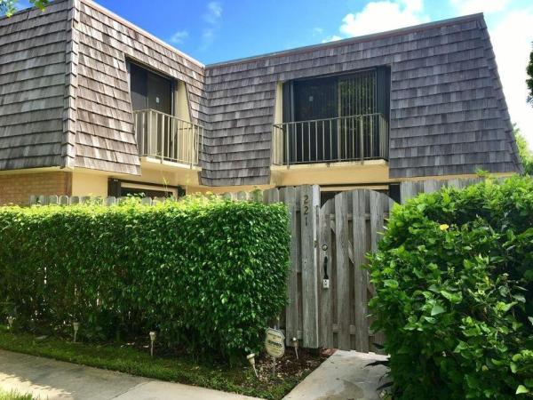 Lakewood Of Palm Springs, 221 Lake Arbor Dr, Palm Springs, Florida 33461, image 1