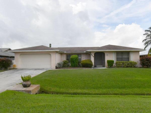858 SE Roulette Ln, Port St. Lucie, Florida 34983, image 1