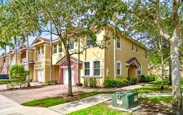 Shoma Villas At Royal Palm Beach, 2286 Shoma Dr, Royal Palm Beach, Florida 33414, image 1