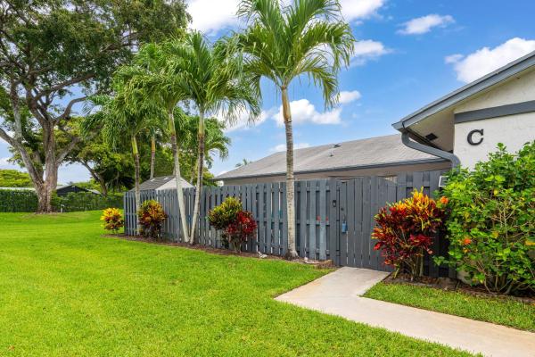 Summit Trails, 1176 Shibumy Cir #C, West Palm Beach, Florida 33415, image 2