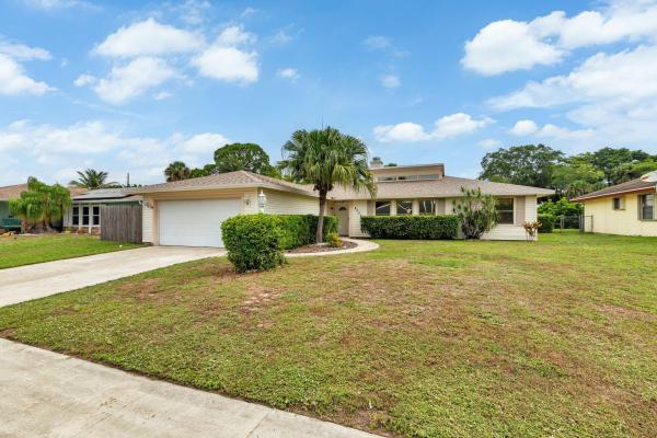 Lone Pine Estates, 2558 Canterbury Dr, Riviera Beach, Florida 33407, image 1