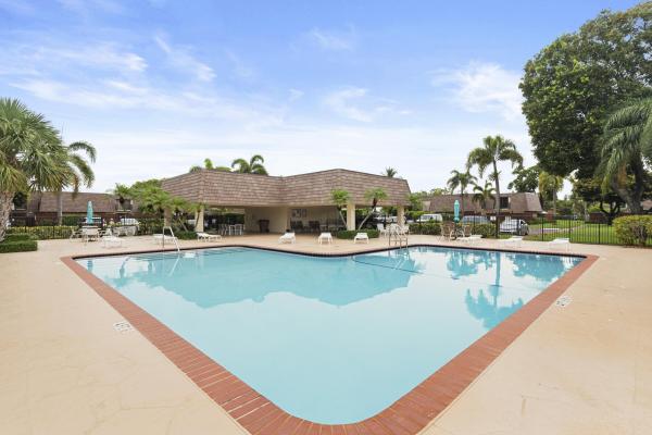 Waterford Courtyards South, 2660 SW 15th St, Deerfield Beach, Florida 33442, image 1