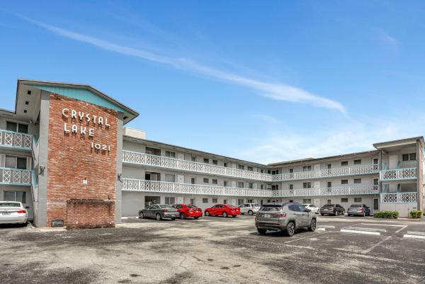 Crystal Lake 1021, 1021 Crystal Lake Dr #109, Deerfield Beach, Florida 33064, image 1