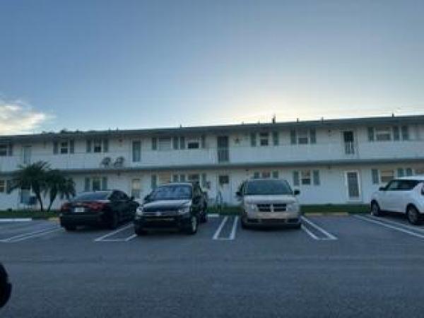 Leisureville Lake, 1117 Lake Ter #102, Boynton Beach, Florida 33426, image 1