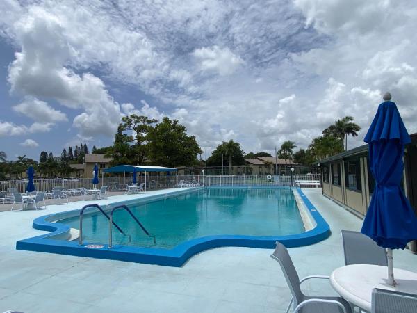 Pine Ridge 3, 302 Pine Ridge Cir #D-1, Greenacres, Florida 33463, image 1